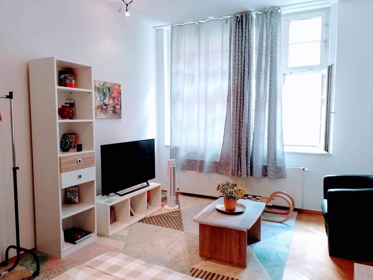 Piano Apartment In Halle Center - Netflix - Free Wifi 1 Exteriör bild