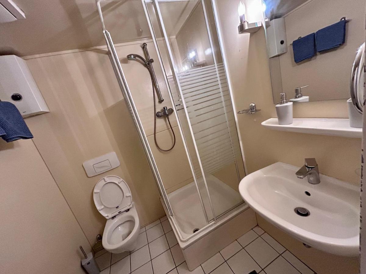 Piano Apartment In Halle Center - Netflix - Free Wifi 1 Exteriör bild